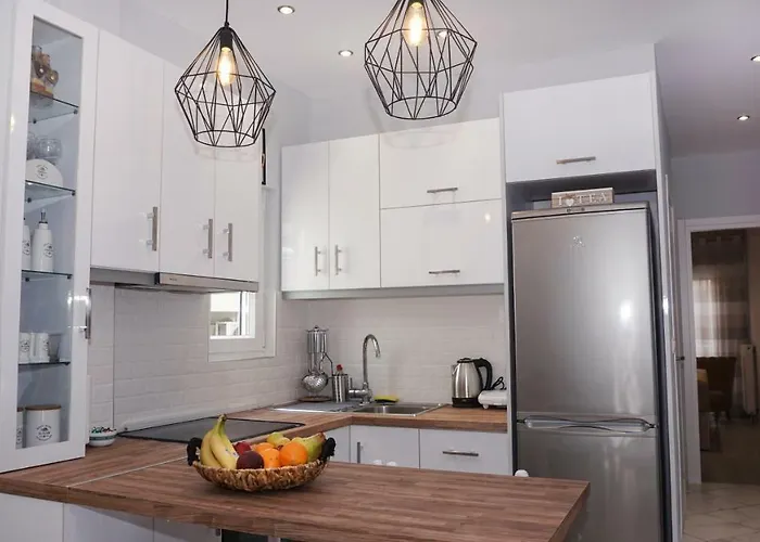 Cozy Home In Thessaloniki Center